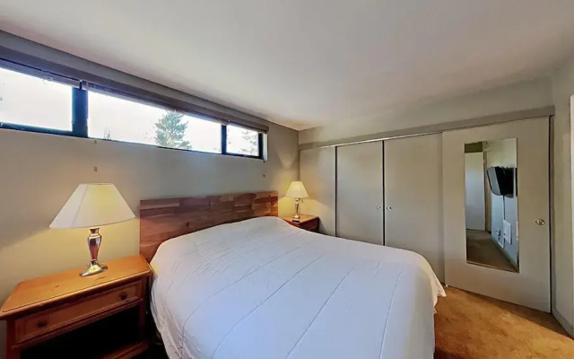 Great 2 Bedroom Condo Right Across Canyon Lodge! Walk To Lifts! Free Gondola to Village! (Unit 553 at 1849) by RedAwning