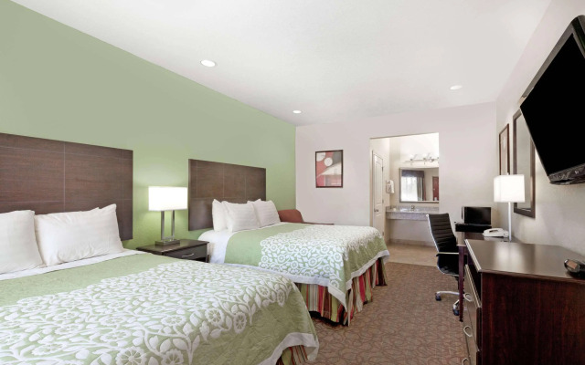 Days Inn by Wyndham Kenedy/Karnes City