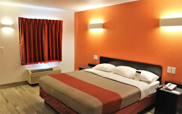 Motel 6 Starke, FL