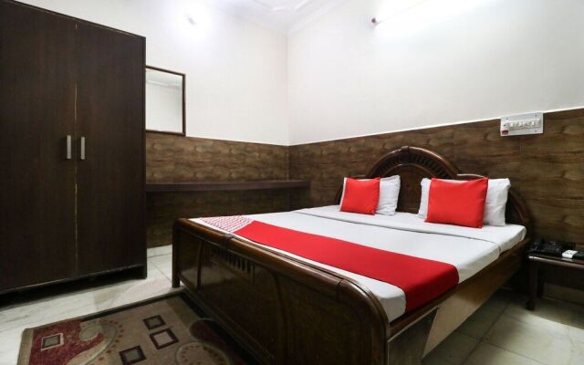 Spot On 46852 Hotel Pal Regency
