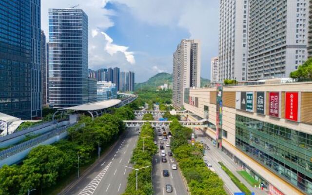 Z-Club Hotel(Tanglang Subway Station Branch)