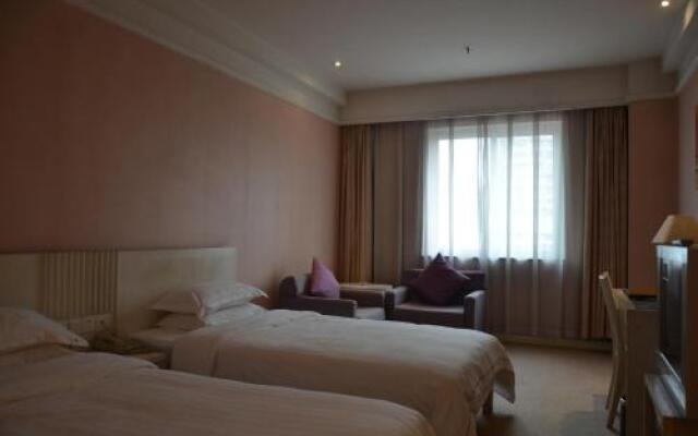Nine Degrees Hotel