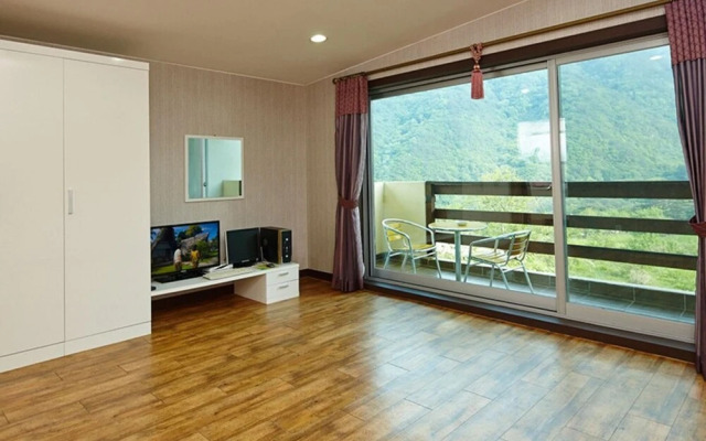 Yangyang Denver House Pension