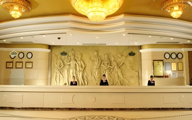 Vienna Hotel Shenzhen Pinghu Center Metro Station