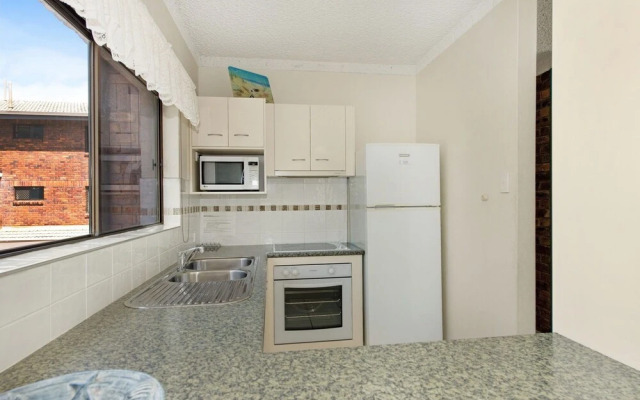 Waterviews,Pool, Wifi its all here !- Welsby Pde, Bongaree