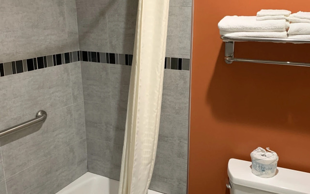 Ontario Inn & Suites