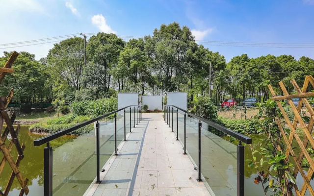 Yinshu Lunas Vila Courtyard Garden Resort  (Shanghai International Tourism Resort Branch)