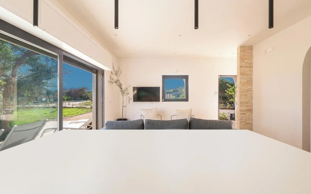 4147 Villa Daversa by Barbarhouse