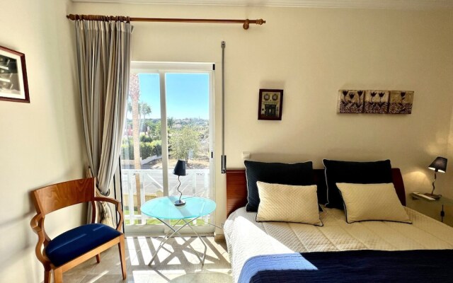 Albufeira Valley 1 With Pool by Homing
