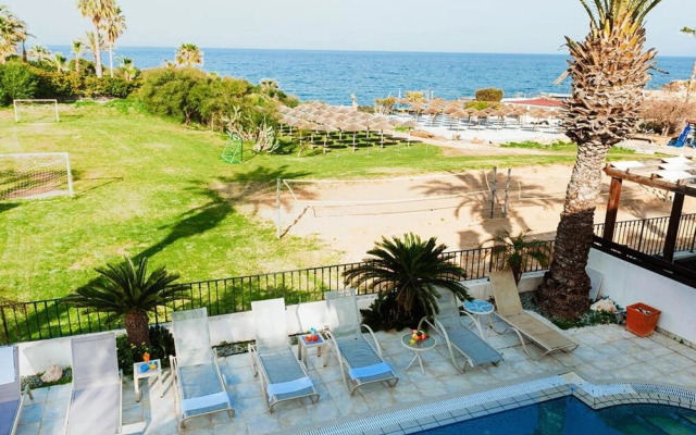 Oceania Paralimni in Paralimni