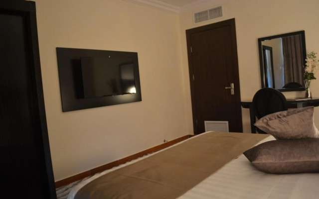 Tilal Almadina Hotel & Suites
