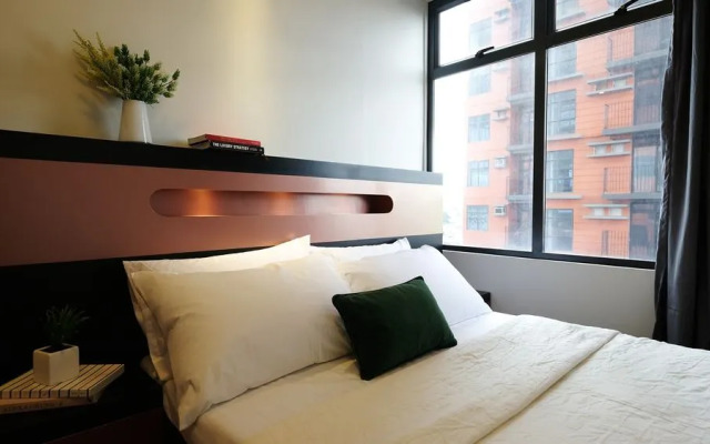 Portovita Tower 2BR 23rd FLR Black Unit W/ Balcony