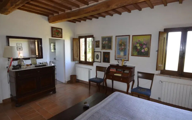 Pleasant Villa In Valiano With Terrace, Garden, Sun-Loungers
