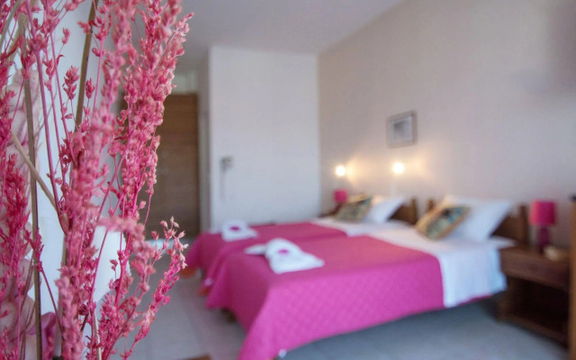 Athena Apartments & Studios