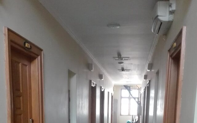 Hotel Dingar