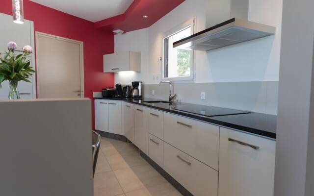 Luxurious Villa Near River in Cesseras