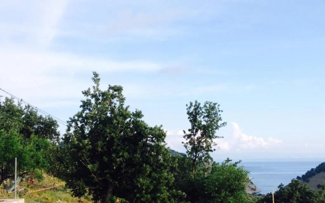 ELÉA Guesthouse himare