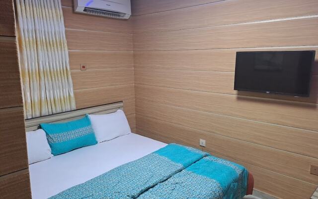 Haffy Executive Hotels and Suite