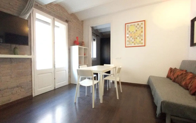 Barceloneta Apartment With Balcony
