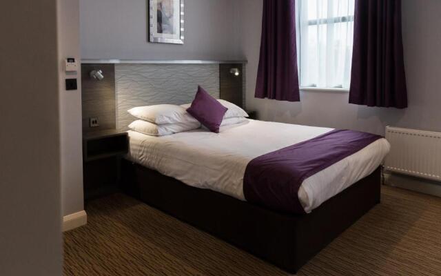 Surya Hogs Back Hotel and Spa