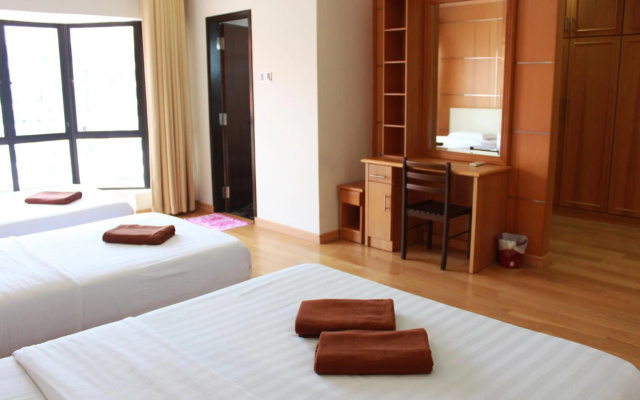 Marina Court-5Bilik 3Tandas 2Tingkat Penthouse 2Parkir Percuma Maksimum 22Org Termsk Kanak2 & Marina Court 6Bilik 4Tandas 2RuangTamu 2Dapur 2 Parkir Percuma Maksimum 14Org Termsk Kanak2 – Guest Rooms – Kota Kinabalu