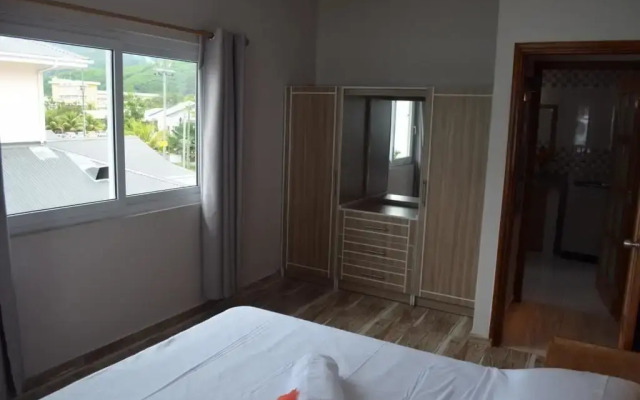 Shanaz Beachside Retreat