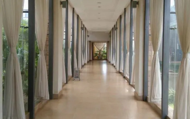Diannan Green Lake View Hotel