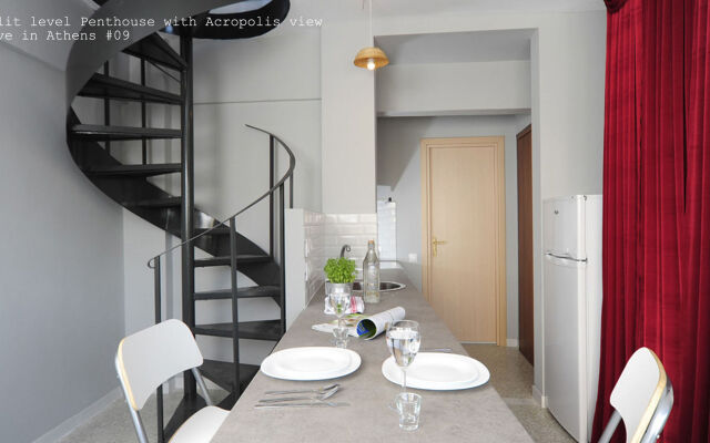 Live in Athens, Psyrri Central Apartments