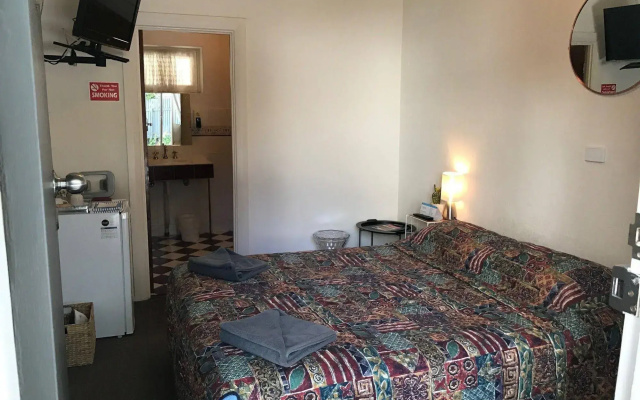 Hello Adelaide Motel and Apartments