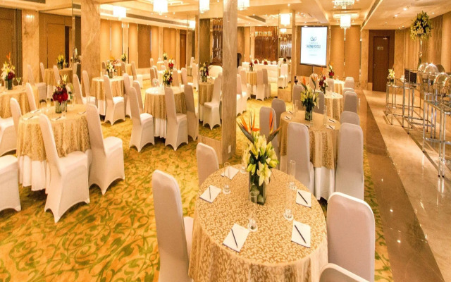 Deventure Sarovar Portico Kapashera