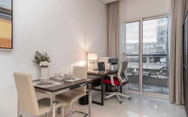 Elegant Studio W/Work Space And Views Damac