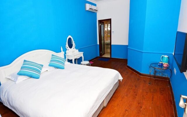 In Love With the Blue Sea Inn