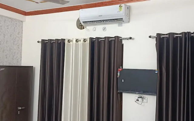 Hariom Home Stay By GRB