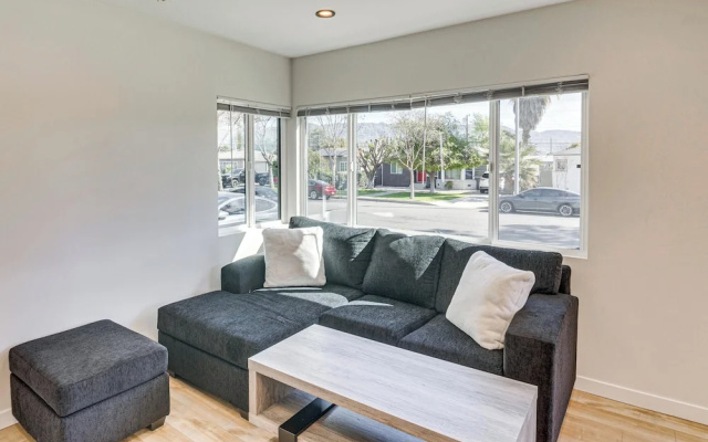 Studio Tours & Universal Fun! Burbank Family Home