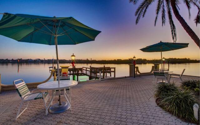 Palm Bay Club - Bay 7