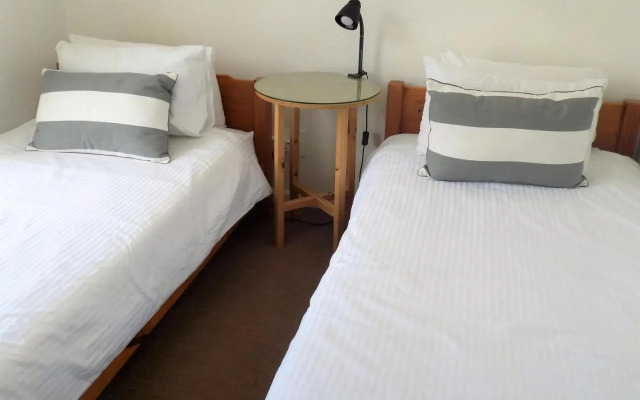 11 Mustique, Riverclub