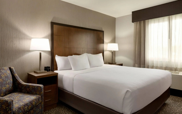 La Quinta Inn & Suites by Wyndham Fairbanks Airport