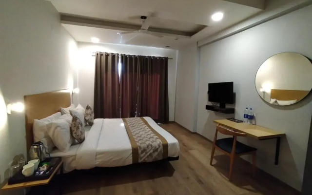 Saltstayz Express – Medicity (Near Medanta Hospital)