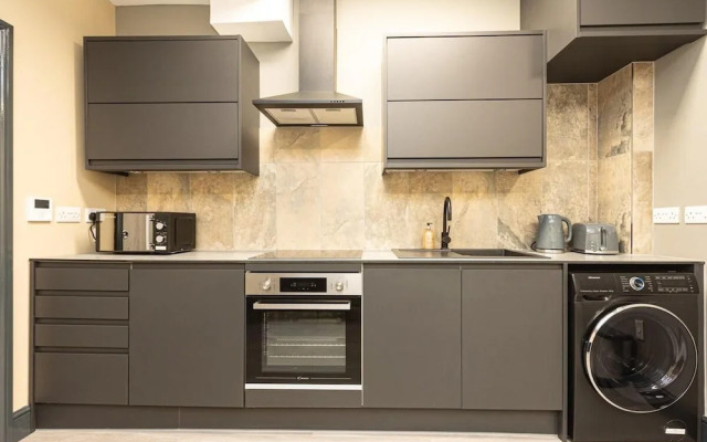1 Bed-sleeps 4-aircon-city Centre