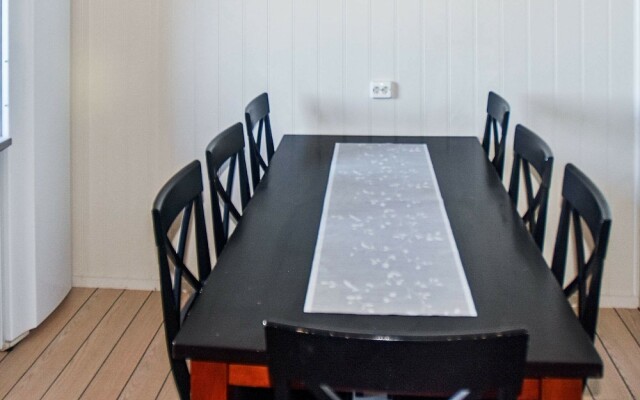 9 Person Holiday Home in Lysøysundet
