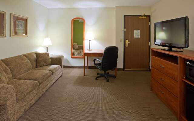 AmericInn by Wyndham Thief River Falls