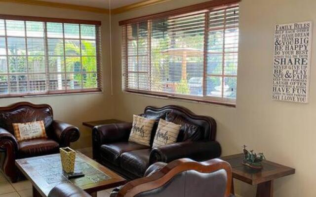 Your Cozy Spacious home with Heated Pool