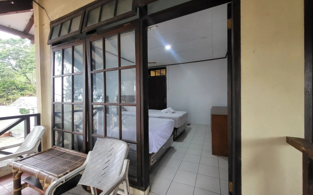 Pandu Lakeside Hotel Tuktuk