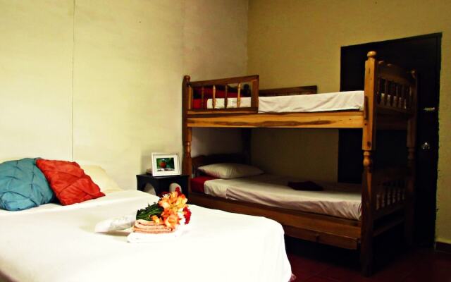 Santorini Hostal y Restaurante