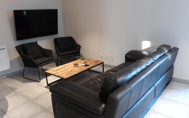 Maison entièrement rénovée à 5 km des plages