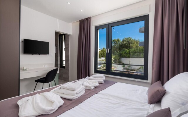 Amazing Apartment in Malinska With Wifi and 2 Bedrooms
