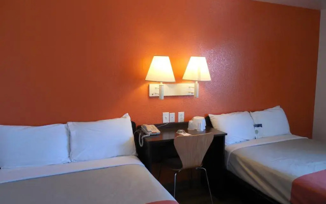 Motel 6 Chula Vista, CA - San Diego