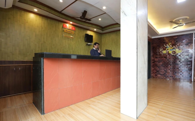 Oyo 30068 Hotel Kesar Palace