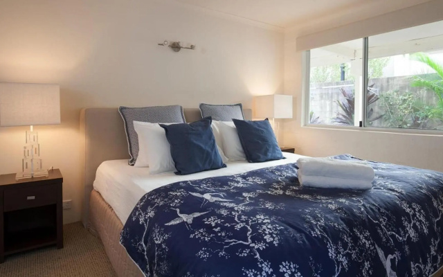 Belmore Terrace Perfect Pad Just 100 metres to the beach – Guest Rooms – Sunshine Beach