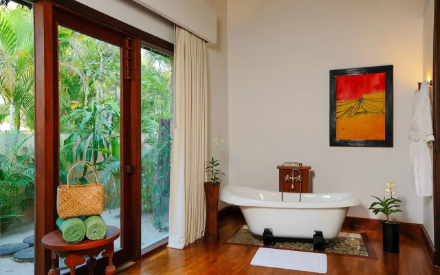 NgapaliI Bay Villas & Spa